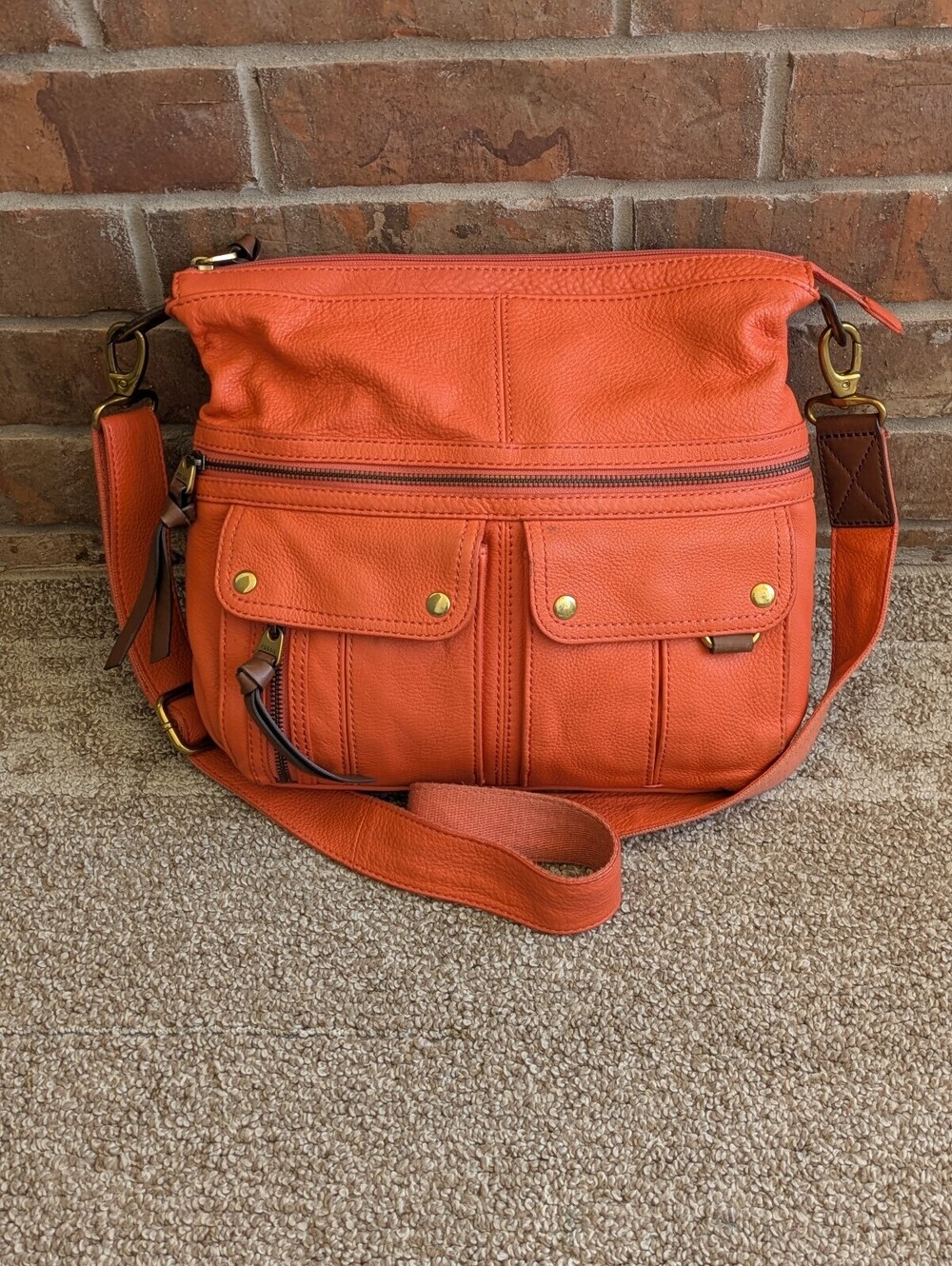 Fossil Morgan Traveler Y2K crossbody bag orange pebbled vintage leather purse